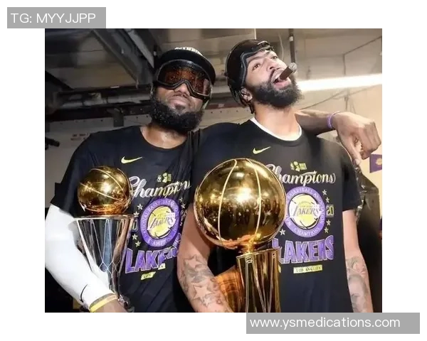 詹姆斯喊话湖人战友，誓夺总冠军